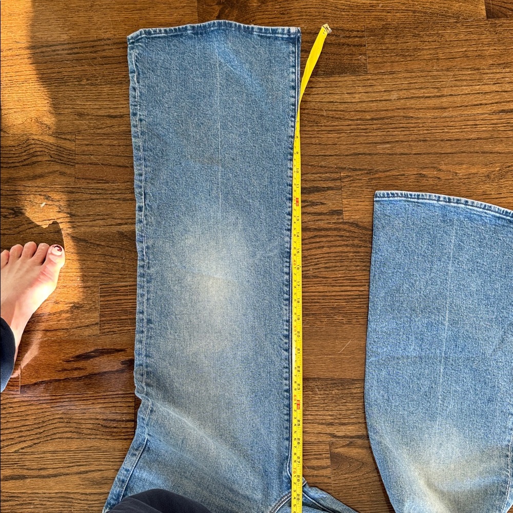 MOTHER The Tomcat Roller Light Blue Flare Jeans 27 - Picture 8 of 9